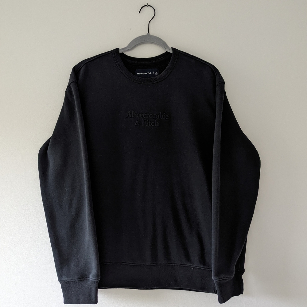 Abercrombie & Fitch Embossed Crew Neck Sweatshirt Soft Cozy